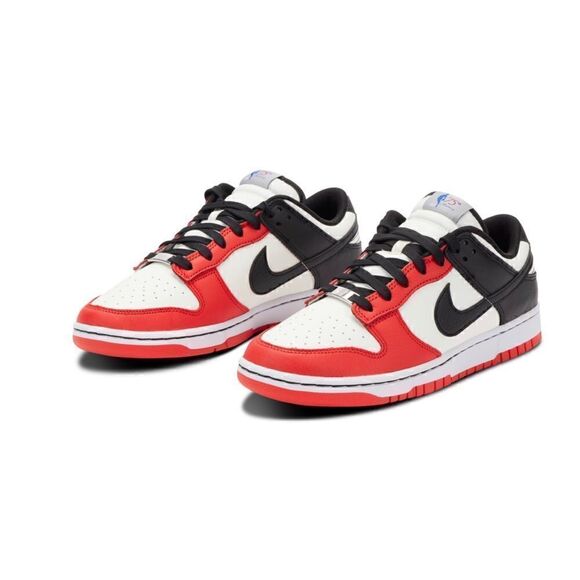 Nike Dunk Low EMB NBA 75th Anniversary Chicago Size 9 / great condition - Picture 2 of 13